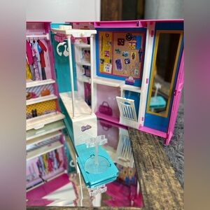 Barbie Fashionista Wardrobe Closet Pink Blue Accents Storage Case Playset